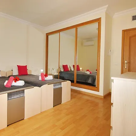 아파트 Paphos By Algarve Vacation 알부페이라