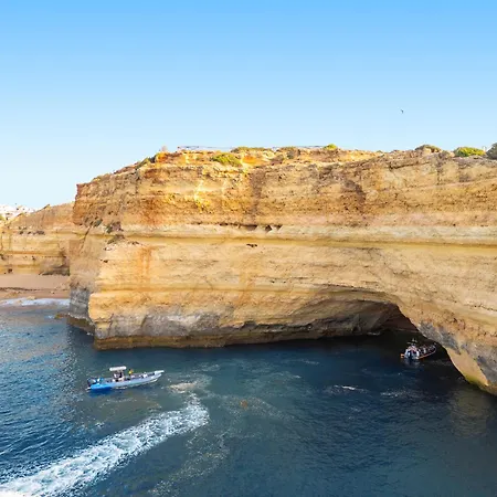 아파트 Paphos By Algarve Vacation